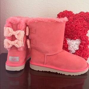 UGG Kids' Bailey Bow knit bows Boot size 3 brand new never worn